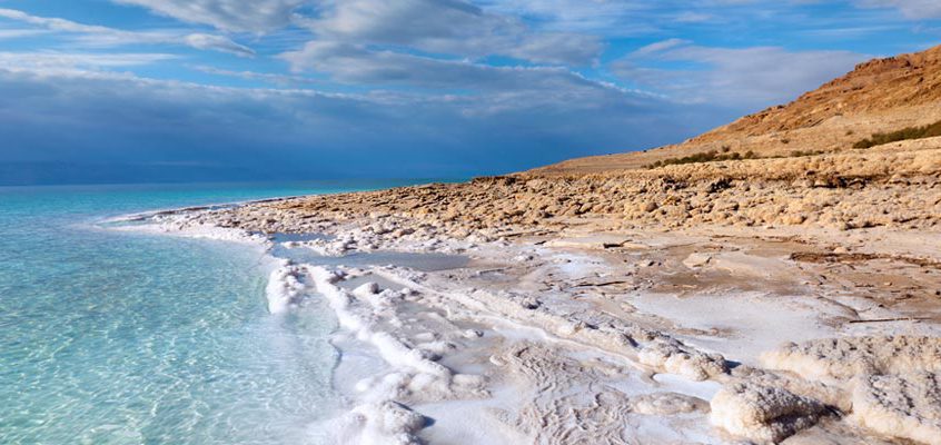 What Makes the Dead Sea A Special Source Of Cosmetic Products?